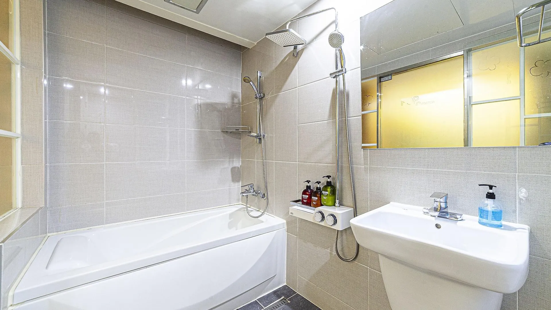 Popcorn Hotel Busan 2*,  South Korea